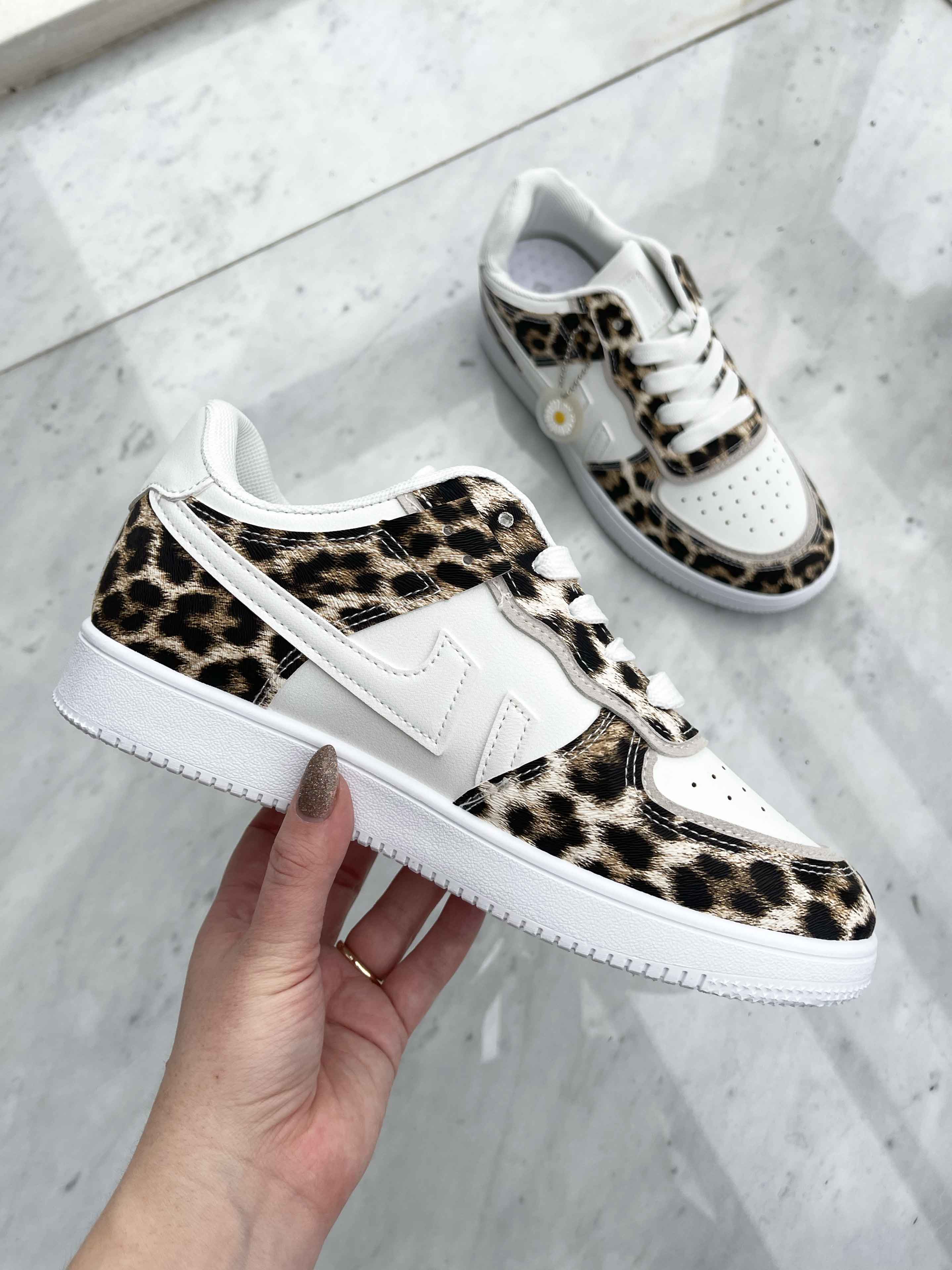 Jules - Vita sneakers med snören